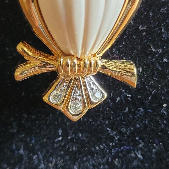 Signed D'orlan Gold Toned with Swarovsky Crystal - Picture 4 of 8